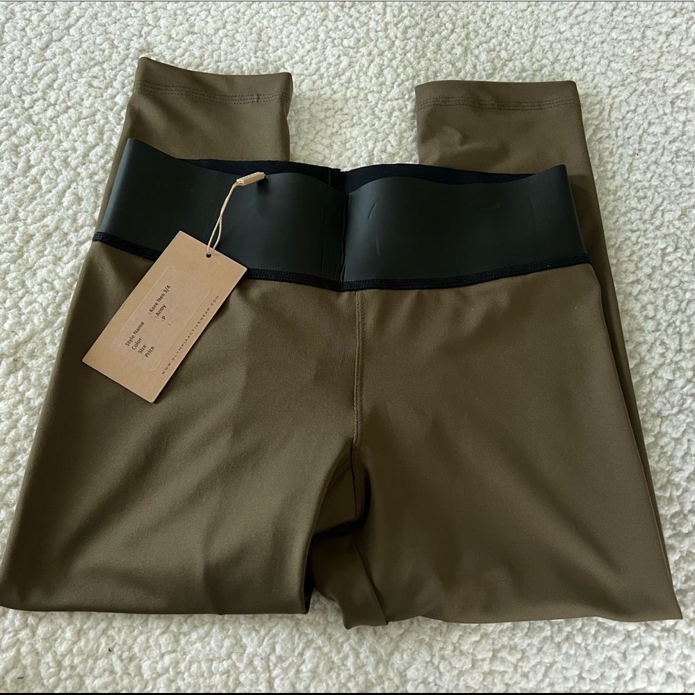 NWT Olympia Activewear Kore Neo Cropped Leggings, Army Green. Size P (0-2) - Picture 5 of 11